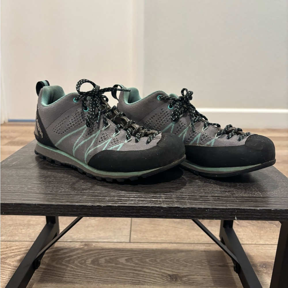 Scarpa Crux Women’s shoe